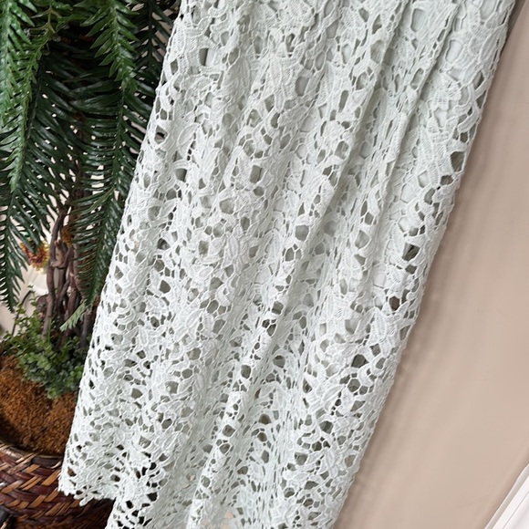 ASTR THE LABEL Lace A Line Midi Dress in Mint Green Eyelet Spaghetti Strap - Picture 4 of 14